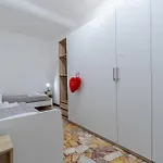 Appartement Guesthost - Porto Antico Functional & Roomy Flat
