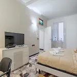 Guesthost - Porto Antico Functional & Roomy Flat Appartement *