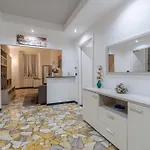 Guesthost - Porto Antico Functional & Roomy Flat Appartement *