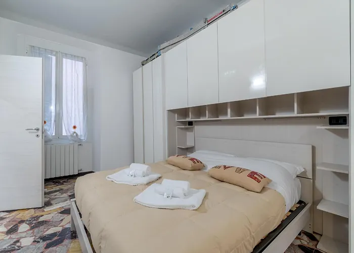 Apartmán Guesthost - Porto Antico Functional & Roomy Flat