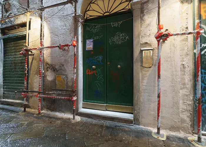 Guesthost - Porto Antico Functional & Roomy Flat * Janov