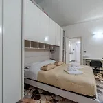 Guesthost - Porto Antico Functional & Roomy Flat Genova