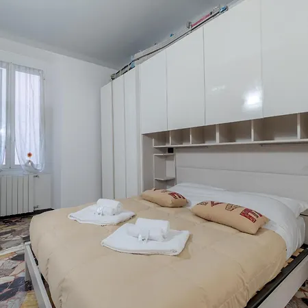 Lejlighed Guesthost - Porto Antico Functional & Roomy Flat