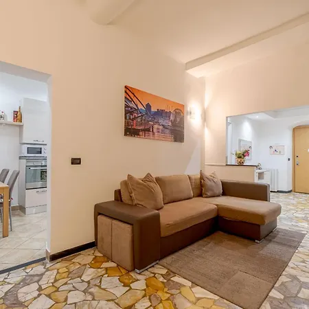 Guesthost - Porto Antico Functional & Roomy Flat Lejlighed Genova