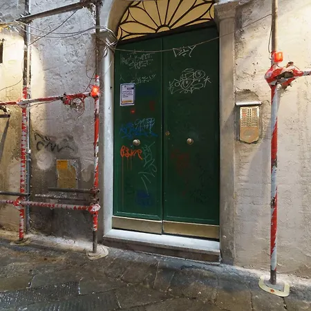 Guesthost - Porto Antico Functional & Roomy Flat * Genova